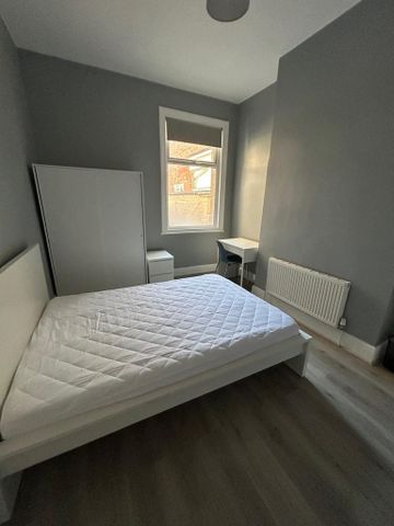 1 bedroom bedsit to rent - Photo 3