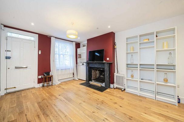 3 bedroom end of terrace house to rent - Photo 1