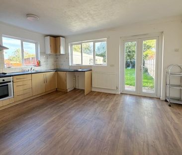 3 bedroom semi-detached house to rent - Photo 1