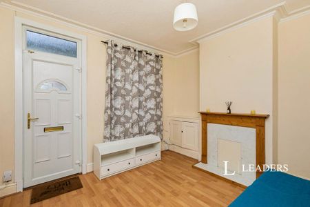 2 bedroom terraced house to rent - Photo 3