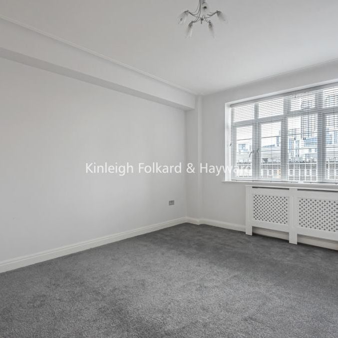 4 bedroom flat to rent - Photo 1