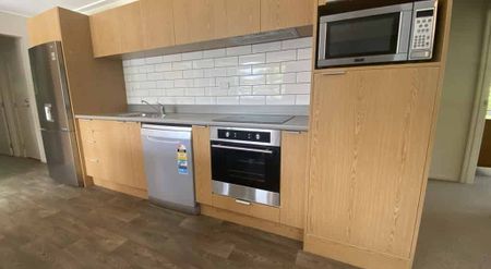 Furnished 4-Bedroom Home in Quiet Cul-de-Sac - Photo 5