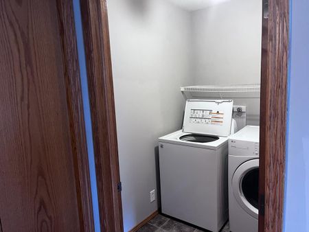 Beautiful 1/2 Duplex in Kentwood - Photo 4