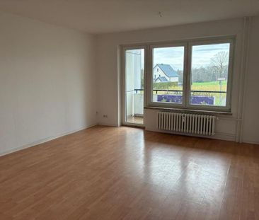 *Helle 3-Zimmerwohnung mit toller Aussicht ins Grüne**MIT BALKON! - Photo 1