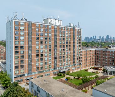 800 Richmond Street West - Photo 2