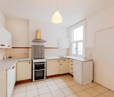 3 bedroom semi-detached house to rent - Photo 6