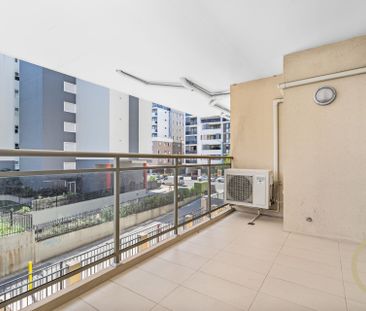 First Floor Apartment with A&sol;C Located in CBD - Photo 6