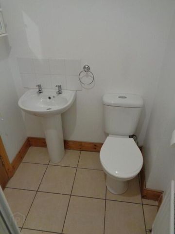 St Ives Gardens, Belfast, BT9 5DN - Photo 2