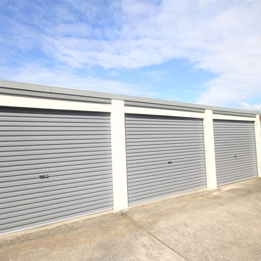 One Bedroom Unit in Prime Central Location - Photo 1