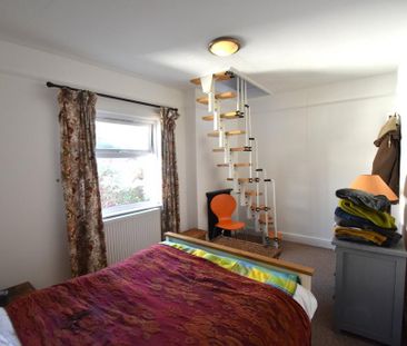2 bedroom semi-detached house to rent - Photo 4