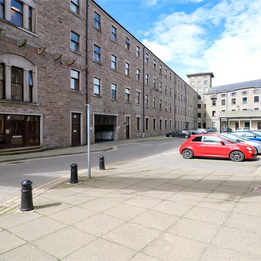 Pleasance Court, Dundee - Photo 1