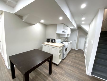 For Lease - 4640 Doug Wright Drive Unit# Bsmt, Burlington, Ontario - Photo 3