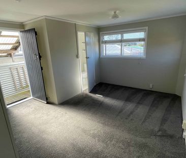 Low maintenance, high quality, quiet location. - Photo 3