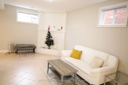 For Lease - 5 Twinberry Crescent Unit# Lower, Vaughan, Ontario - Photo 2
