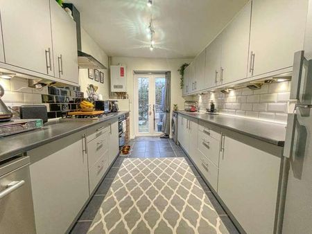 Hambro Road, Portland, DT5 - Photo 4