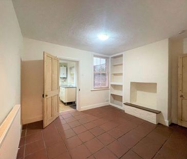 2 bedroom end of terrace house to rent - Photo 3