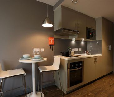 House to rent - Photo 4