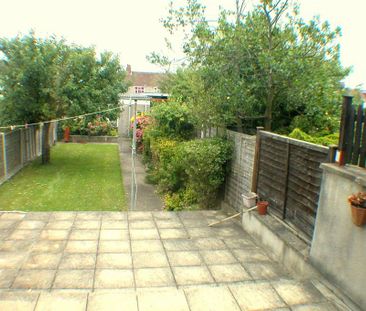 3 bedroom end of terrace house to rent - Photo 6