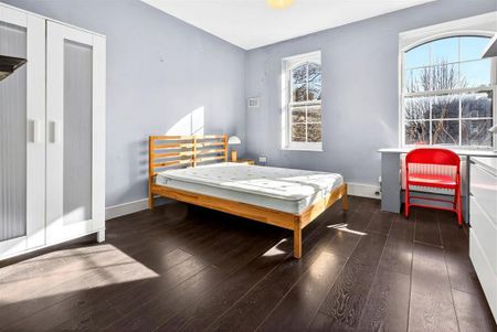 3 bedroom flat to rent - Photo 4