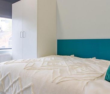 1 bedroom in a flat share to rent - Photo 4