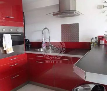 Appartement en location meublée – Plan de la Tour - Photo 3