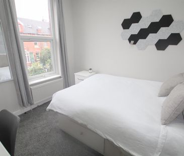 5 bedroom terraced house to rent - Photo 3