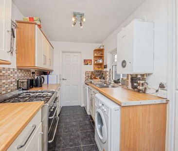 2 bedroom terraced house to rent - Photo 5