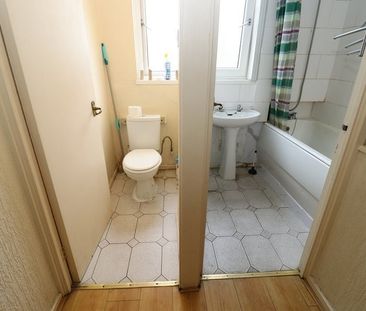 Room in a Shared Flat, Jenkinson House, E2 - Photo 6