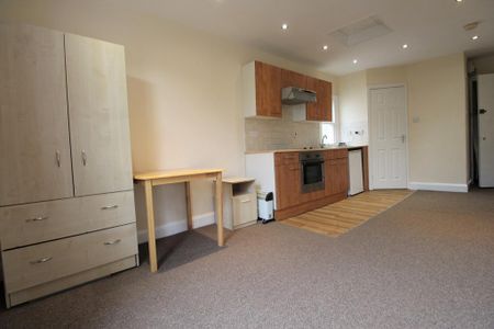 Studio to rent - Photo 5