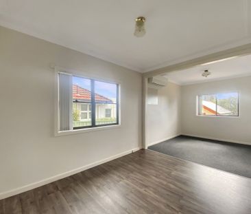 Spacious Family Home - Photo 5