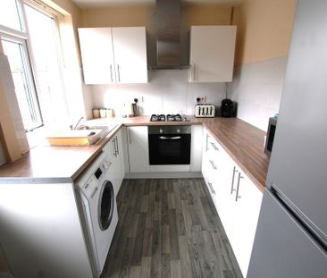 Deacon Avenue Swinton Manchester Greater Manchester - Photo 3