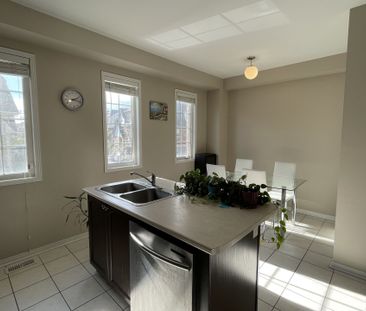 For Lease - 2171 Fiddlers Way Unit# 32, Oakville, Ontario - Photo 3