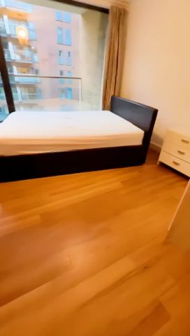 2 Bedroom 2 Bathroom Flat20 - Photo 5