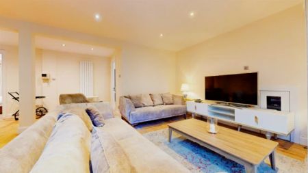3 Bed 2 Bath, Flat 3, 20 - Photo 3