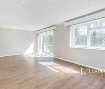 3 bedroom apartment to rent Camberley Court , Sutton - Photo 6