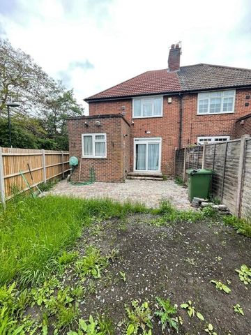 Room in a Shared House, Kidbrooke Station, SE3 - Photo 4