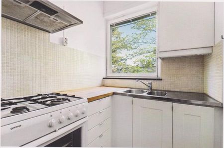 2:a i Mälarhöjden nära T-bana - Foto 4