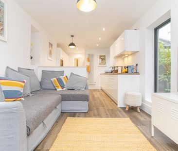 2 bedroom ground floor flat to rent - Photo 4