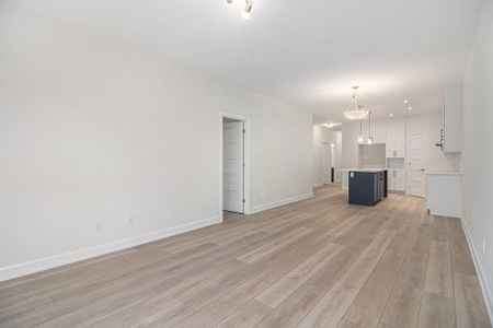 For Lease - 914 Chablis Crescent, Russell, Ontario - Photo 3