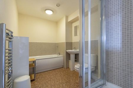 2 bedroom apartment to rent - Photo 5