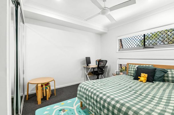 Modern Family Home! - Photo 1