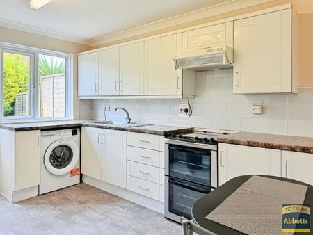 Anne Bartholomew Road, Thetford - Photo 2