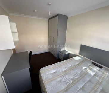 6 bedroom terraced house to rent - Photo 4