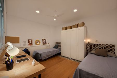 Carrer de Balmes, Barcelona, Catalonia 08006 - Photo 5