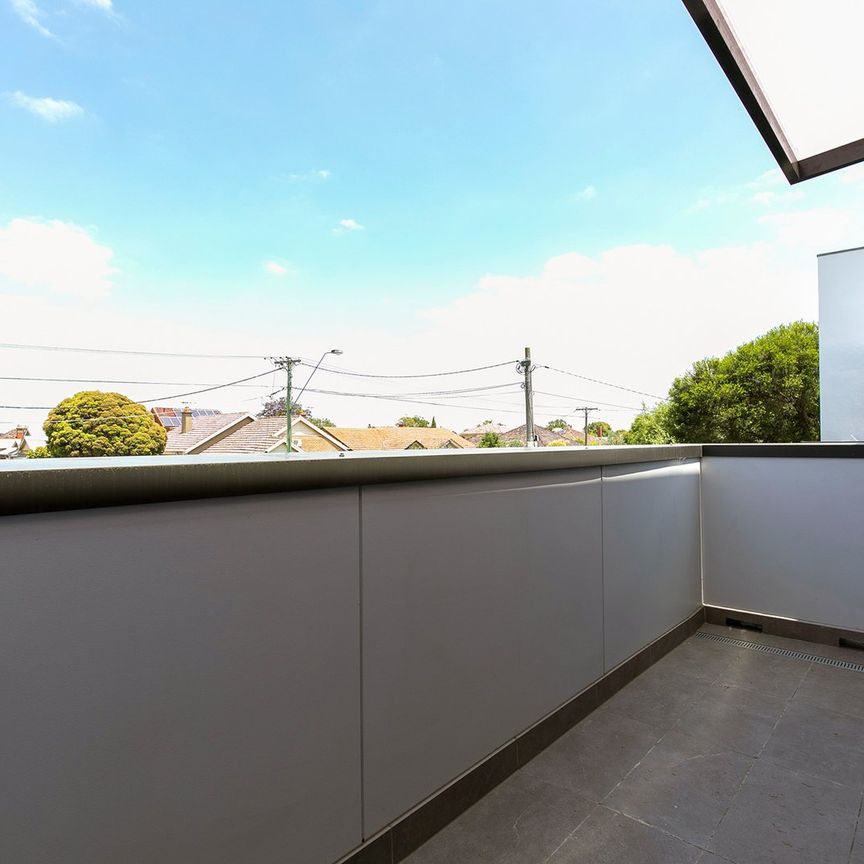 1/212 Bell Street, Coburg VIC 3058 - Photo 1