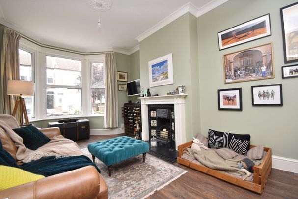 Myrtledene Road, London, SE2 - Photo 1