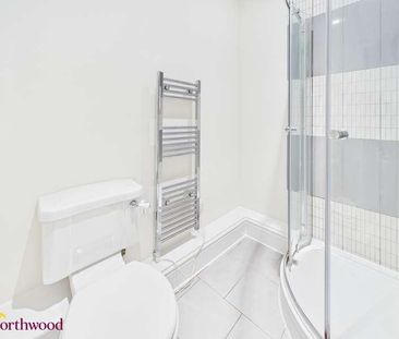 Horse Fair, Banbury, OX16 - Photo 6