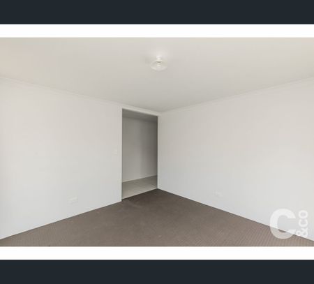 2 Corbridge Avenue, Wellard, WA 6170 - Photo 5