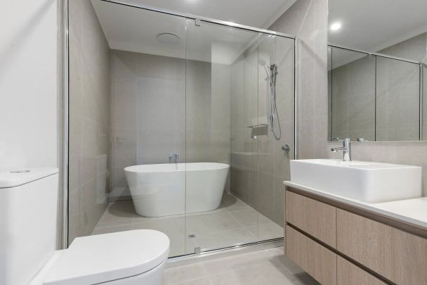 Stylish Townhouse Living in the Sought-After Brompton Estate - Photo 1