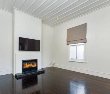 EXECUTIVE THREE BEDROOM HOME IN ST MARYS BAY - Photo 4